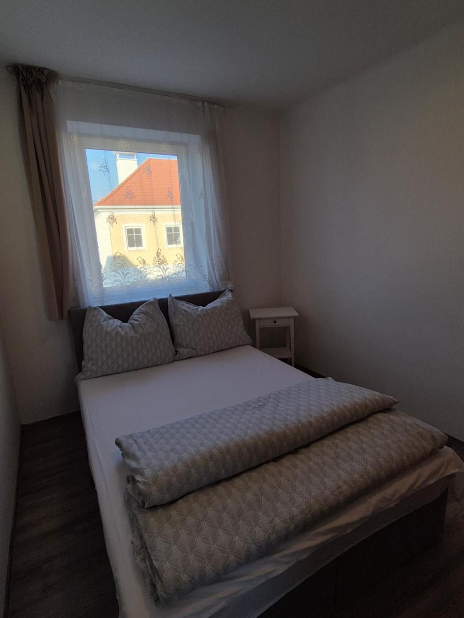 Wohnung an der Donau Krumnussbaum Zimmer foto
